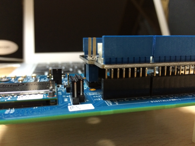 Grove Starter Kit for Arduino on Intel Edison Kit for Arduino side view2